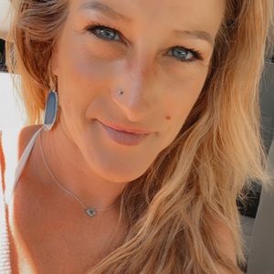 Meet your Posher, Angelique